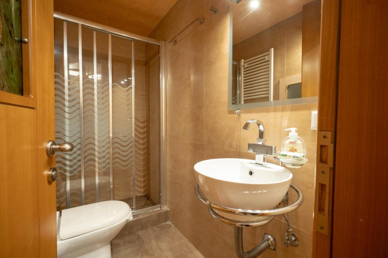 Acropolis Metro St.3 Bedrοοms 6 Persons Maisonette Афіни Екстер'єр фото