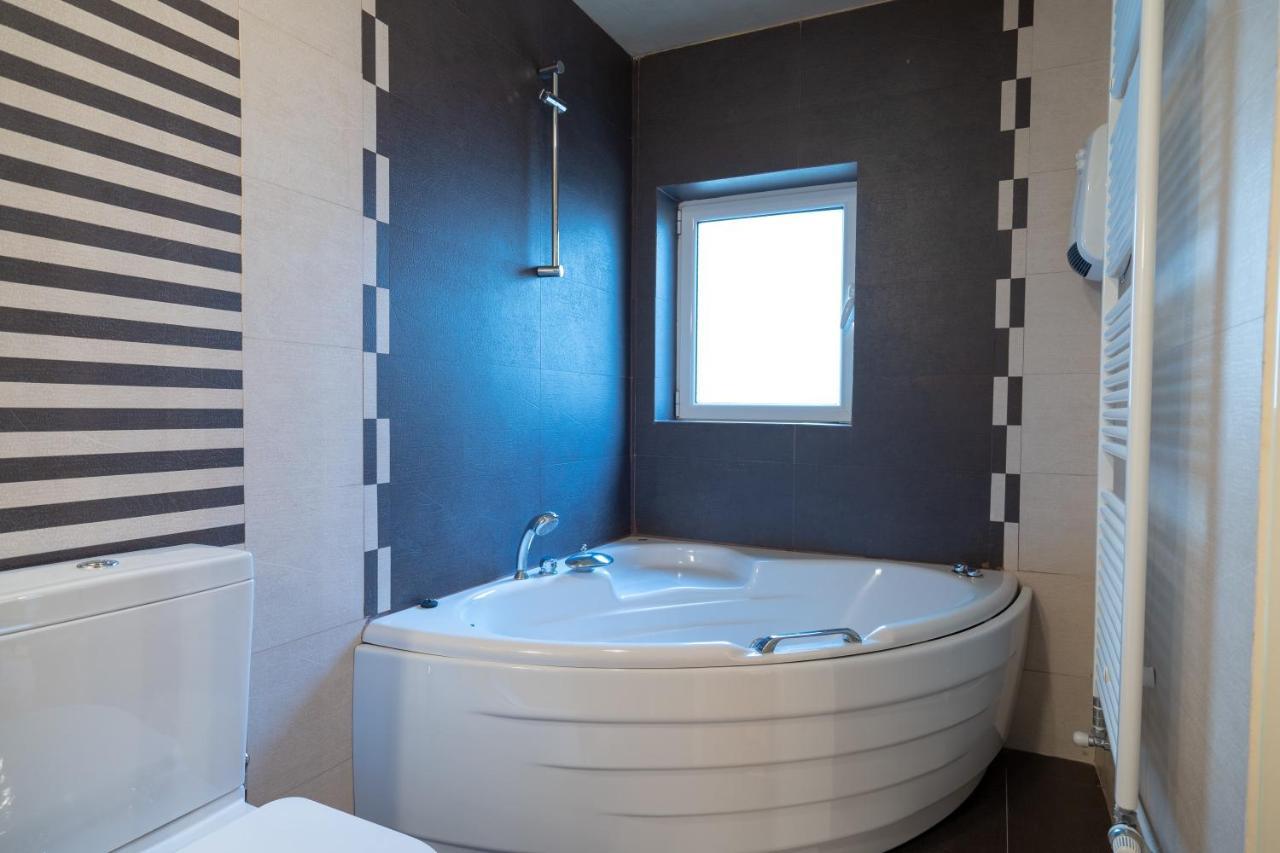 Acropolis Metro St.3 Bedrοοms 6 Persons Maisonette Афіни Екстер'єр фото